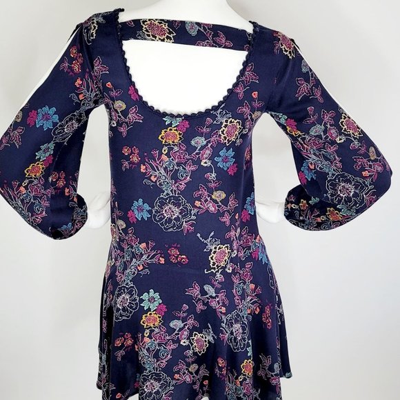 Xhiliration Blue Floral Long Sleeves Dress - Picture 6 of 14